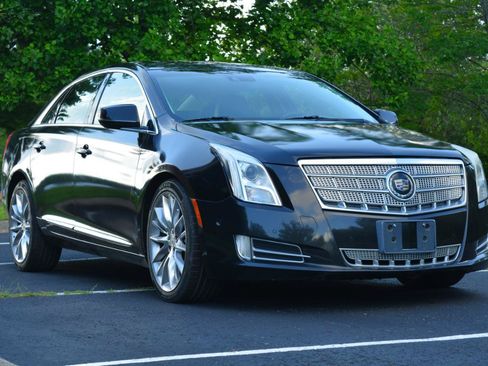Used 2014 Cadillac XTS Platinum FWD image 3