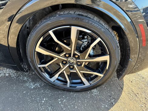 Used 2024 Toyota Prius Prime XSE Premium image 9