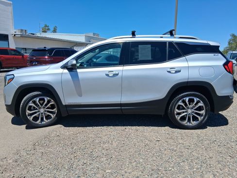 Used 2018 GMC Terrain SLT AWD/4WD image 2