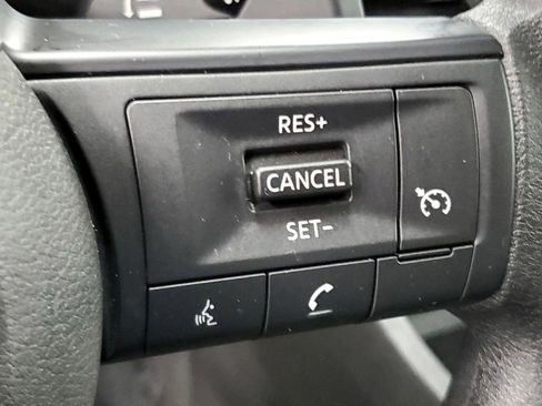 Used 2024 Nissan Rogue S AWD/4WD image 29