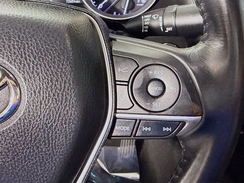Used 2022 Toyota Camry XLE FWD image 15
