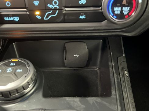 New 2025 Ford Bronco 4-Door image 19