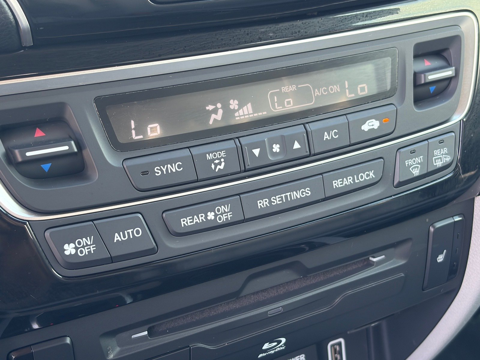 Used 2019 Honda Pilot Touring image 30