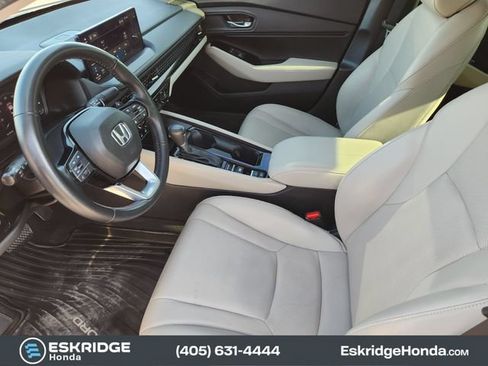 Used 2024 Honda Accord Touring image 12