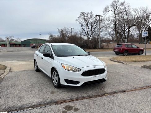 Used 2015 Ford Focus S image 6
