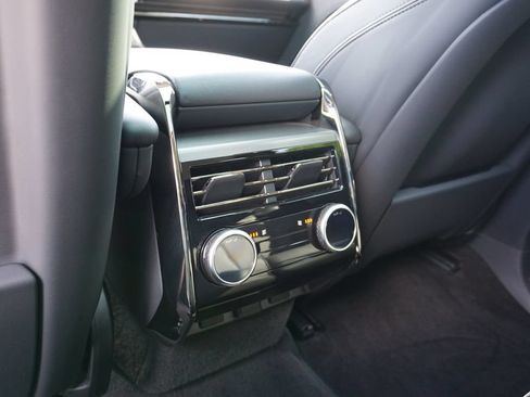 Used 2024 Land Rover Range Rover Sport SE AWD/4WD image 27