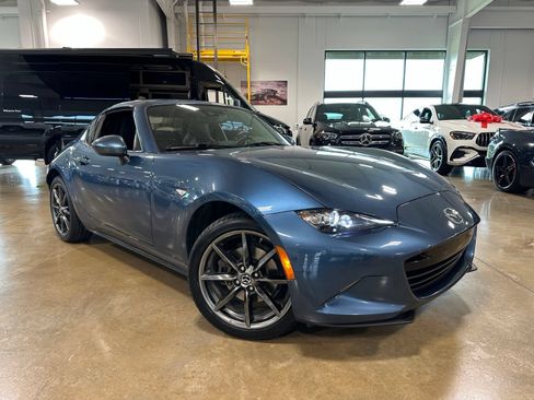 Used 2019 MAZDA MX-5 Miata RF Grand Touring RWD image 2