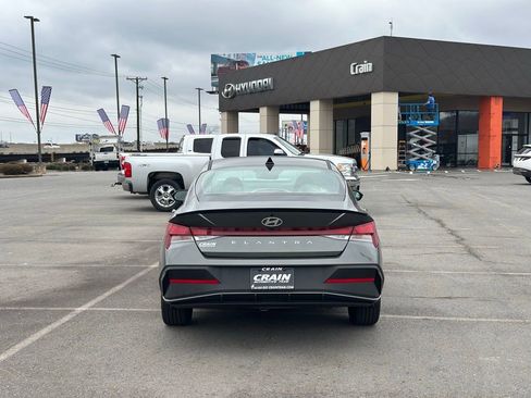 New 2026 Hyundai Elantra Sport image 6