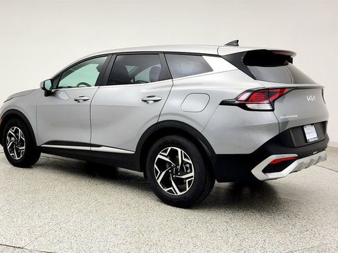 Used 2024 Kia Sportage LX image 7