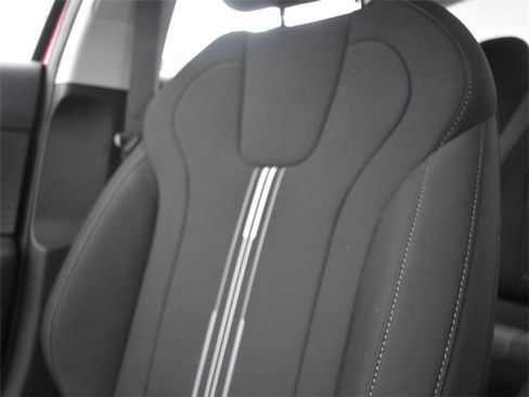 Used 2025 Hyundai Elantra Blue image 11