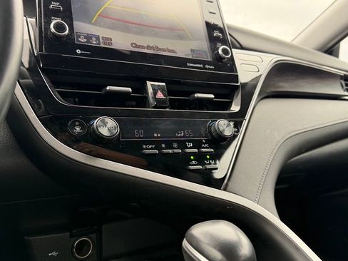 Used 2023 Toyota Camry XLE image 24