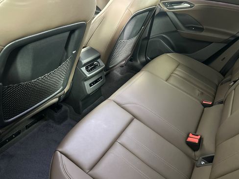 Used 2025 Audi Q6 e-tron Premium w/ Convenience Package image 11