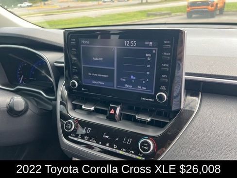 Used 2022 Toyota Corolla Cross XLE image 21