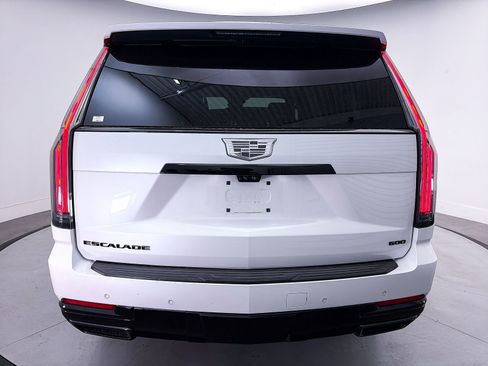 Used 2025 Cadillac Escalade ESV Sport w/ LPO, ONYX Package AWD/4WD image 16