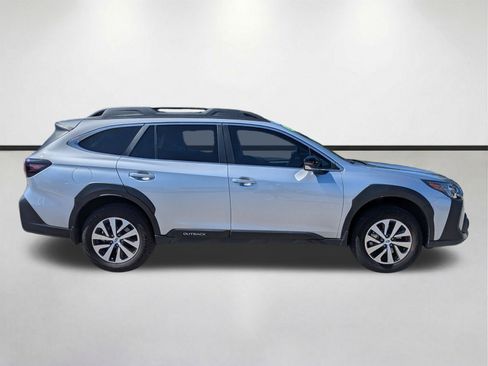 Used 2025 Subaru Outback Premium w/ Popular Package #1A AWD/4WD image 3