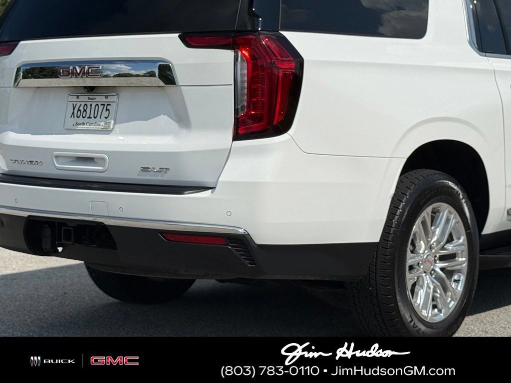 Used 2022 GMC Yukon XL SLT w/ SLT Luxury Package RWD image 16