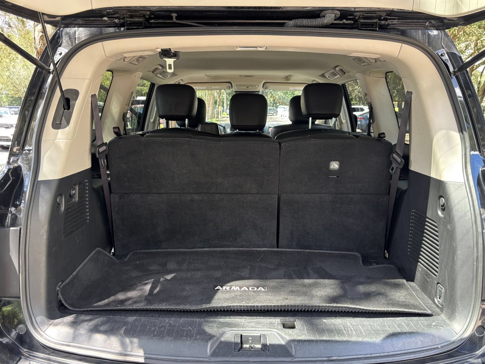 Used 2024 Nissan Armada SL RWD image 35