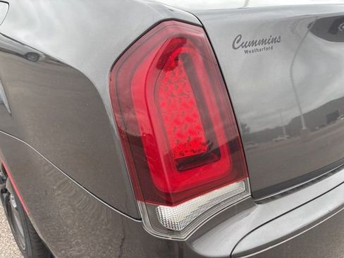 Used 2018 Chrysler 300 S RWD image 11