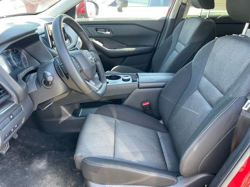 Certified 2025 Nissan Rogue SV AWD/4WD image 7