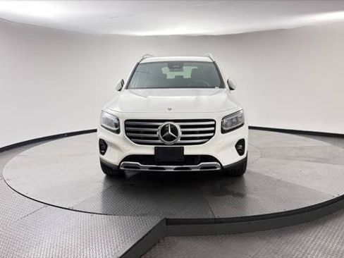 Used 2024 Mercedes-Benz GLB 250 image 12