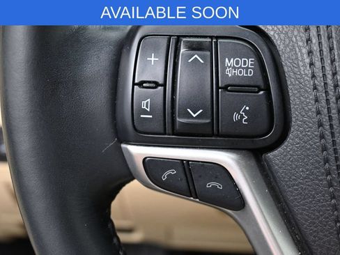 Used 2017 Toyota Highlander Limited Platinum AWD/4WD image 18