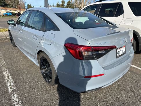 Used 2023 Honda Civic Sport image 7