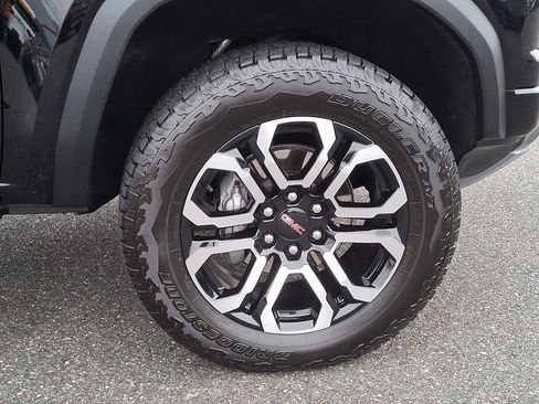 Used 2026 GMC Canyon AT4 w/ Nightfall Essentials Package image 8