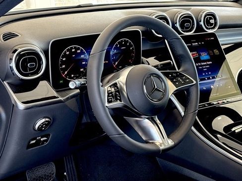 Used 2026 Mercedes-Benz GLC 300 4MATIC image 9