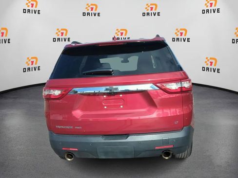 Used 2019 Chevrolet Traverse LT w/ LT Premium Package image 4