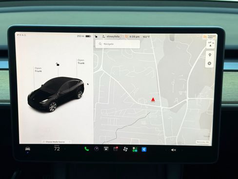 Used 2022 Tesla Model Y Long Range AWD/4WD image 21
