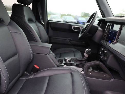 Used 2025 Ford Bronco Badlands AWD/4WD image 15