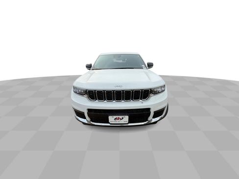 Used 2024 Jeep Grand Cherokee L Limited image 3