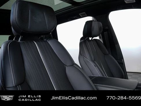 Certified 2026 Cadillac Vistiq Sport w/ LPO, Floor Liner Package image 21