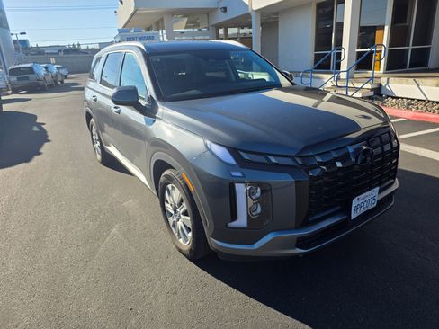Used 2025 Hyundai Palisade SEL image 2