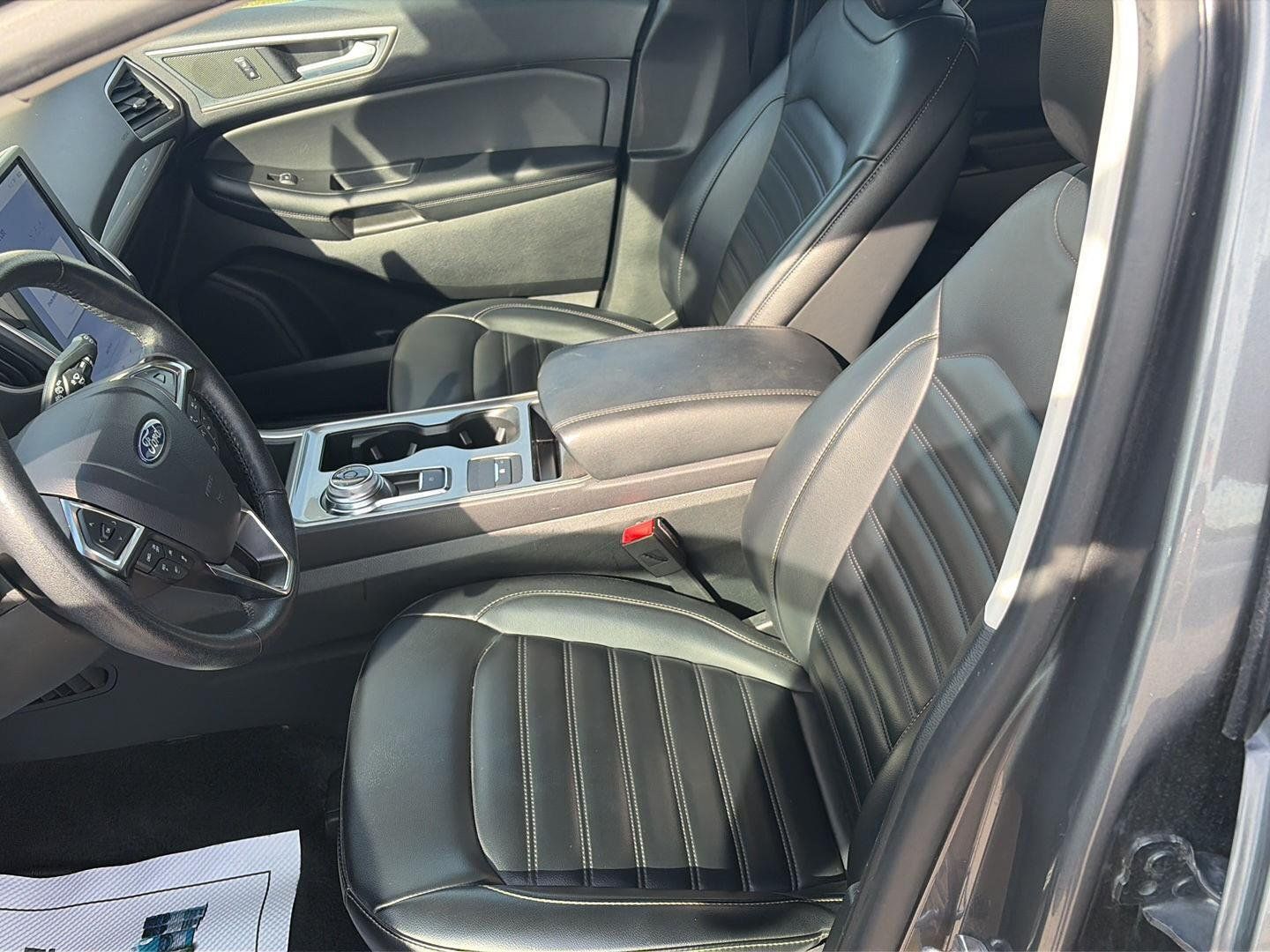 Used 2024 Ford Edge SEL AWD/4WD image 10