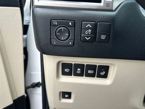 Used 2022 Lexus GX 460 Premium w/ Premium Package AWD/4WD image 20