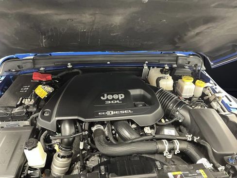 Used 2023 Jeep Gladiator Rubicon w/ Cold Weather Group image 38