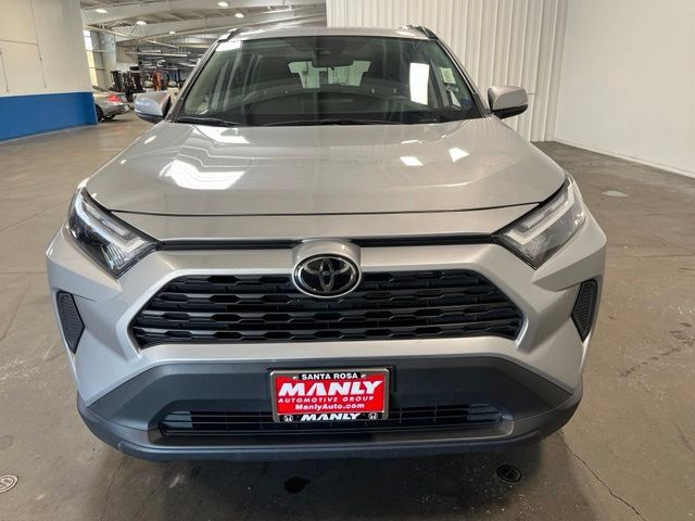 Used 2025 Toyota RAV4 XLE AWD/4WD image 8