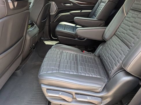 Used 2024 Cadillac Escalade Sport Platinum w/ LPO, Floor Liner Package AWD/4WD image 22