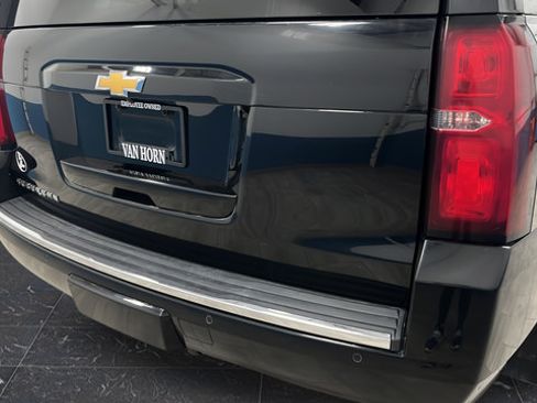 Used 2019 Chevrolet Suburban Premier AWD/4WD image 43
