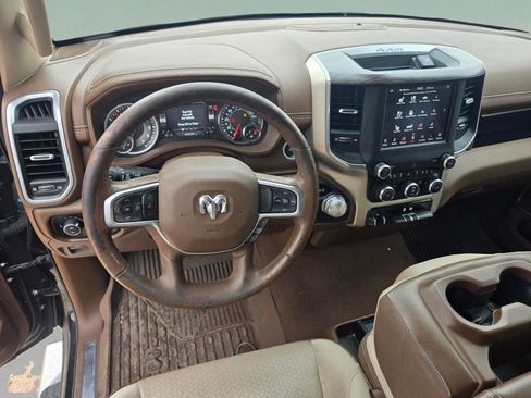 Used 2019 RAM 1500 Laramie image 15