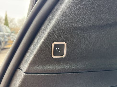 New 2026 Chrysler Voyager LX image 24