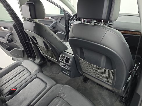 Used 2019 Audi Q5 2.0T Premium Plus w/ Premium Plus Package image 11