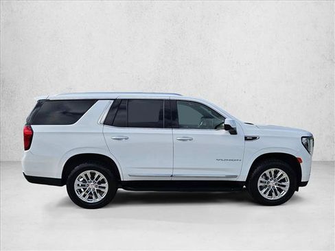 Used 2024 GMC Yukon SLT RWD image 4