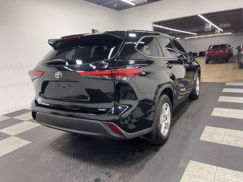 Used 2021 Toyota Highlander L image 5