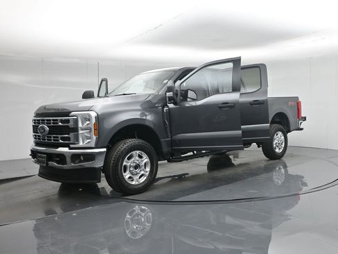New 2026 Ford F250 XLT w/ FX4 Off-Road Package image 34