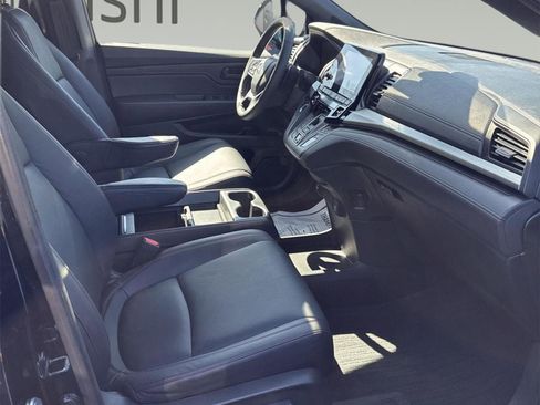 Used 2023 Honda Odyssey Sport image 15