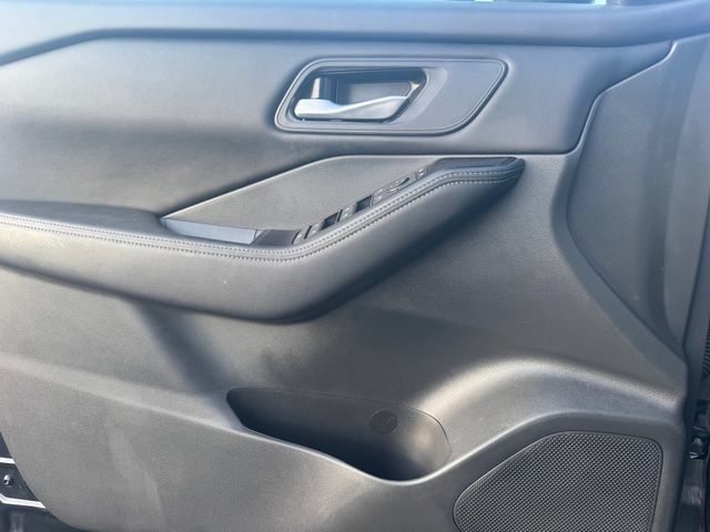 Used 2026 Nissan Rogue SV FWD image 19