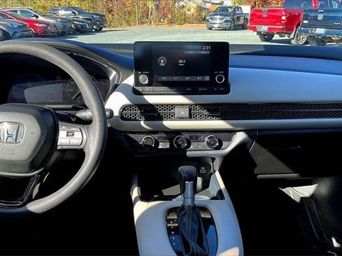 Used 2023 Honda HR-V LX image 16