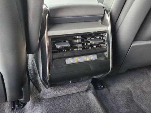 Used 2025 Land Rover Range Rover Sport SE AWD/4WD image 29